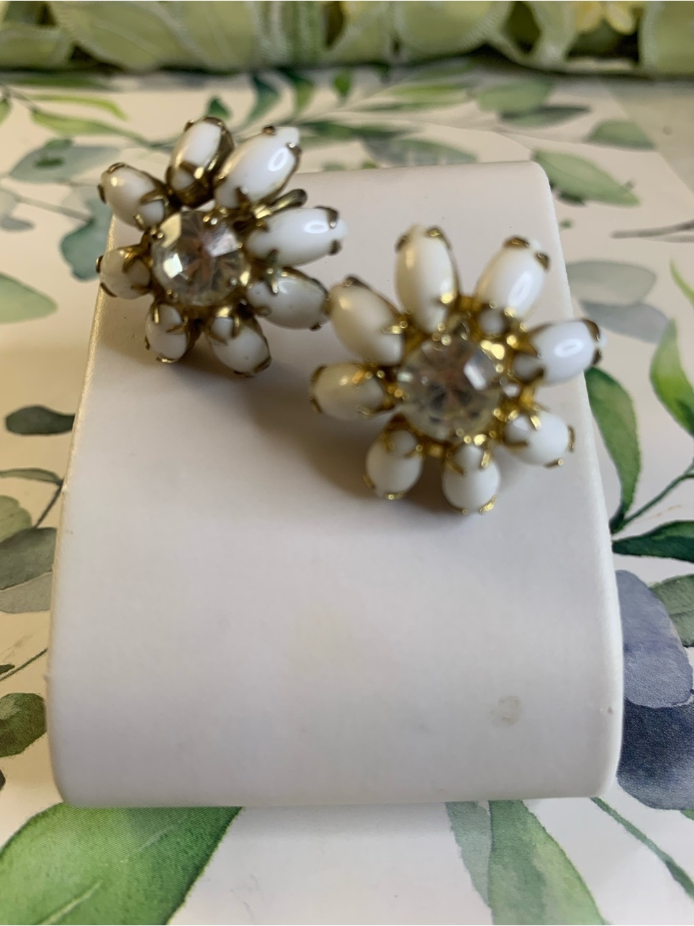 Vintage Elegant White Milk Glass Floral Crystal Stud Earrings by